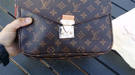 copy lv men handbag|louis Vuitton Bag scam.